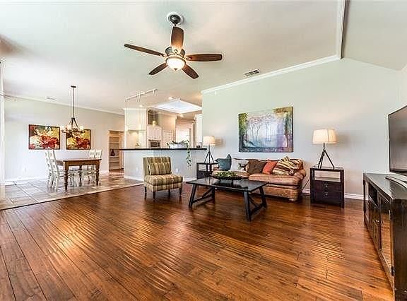 4th image of 5608 Lafayette Dr