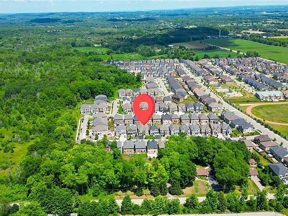 3rd image of 19 Daisy Meadow Cres