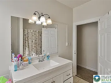4 bed, 1800 sqft, $1,850 — Photo 4