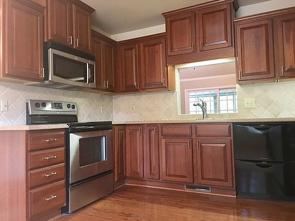 Double dishwashers  
