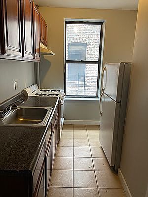 3rd image of 238 W 146th St