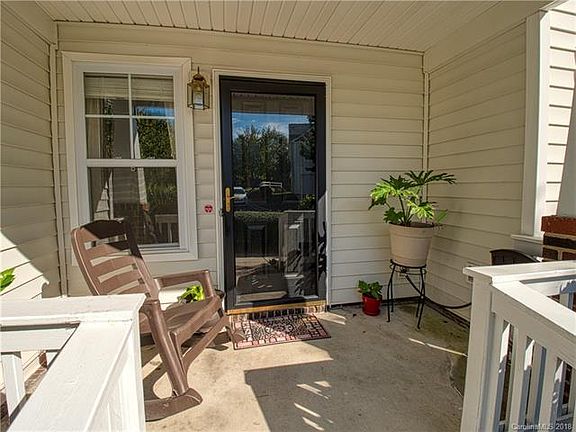3rd image of 6643 Vlosi Dr
