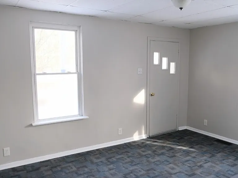 41 Sylvia Ave #1 — Photo 13
