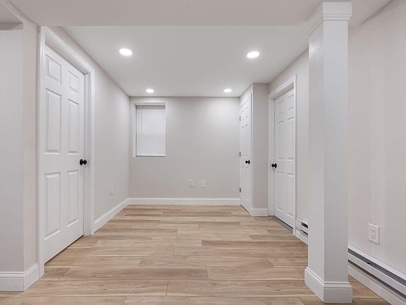 2nd image of 1153 Beach Ave #B2