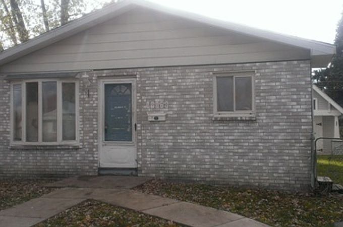 1st image of 20110 Woodward St