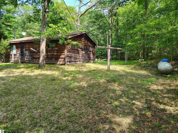 4537 James St, Wellston, MI 49689