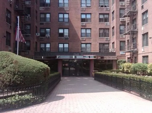 2546 East 13th Street image 1 of 1