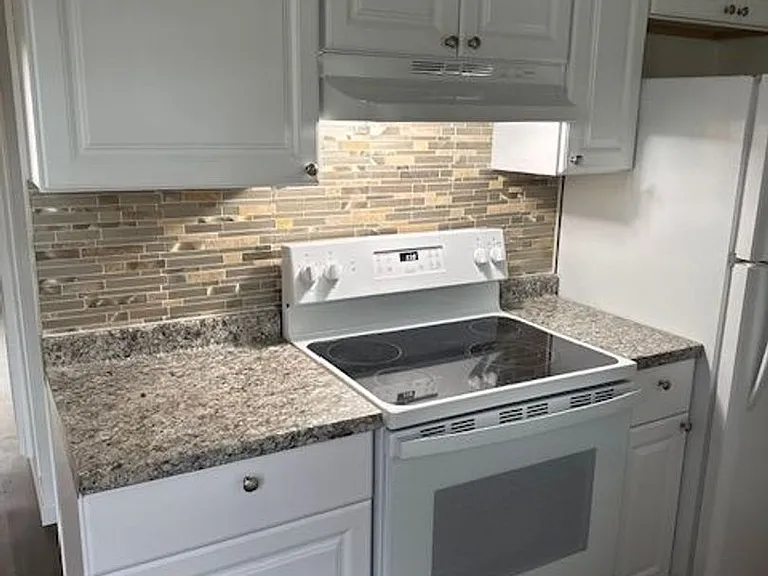 2835 David Ave — Photo 2