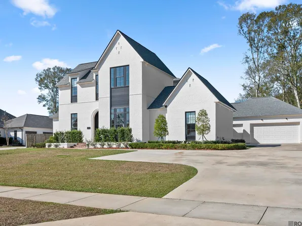 8228 Oakridge Dr, Baton Rouge, LA 70810