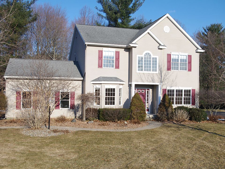 1st image of 15 Waverly Pl