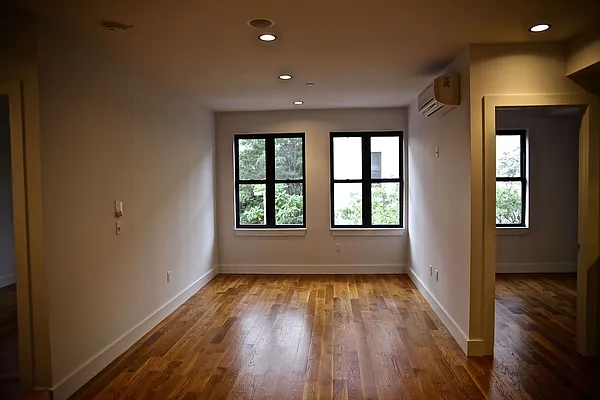 Rented by Nooklyn NYC LLC | media 38