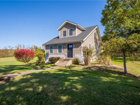 1050 Burgettstown Rd, Hickory, PA 15340