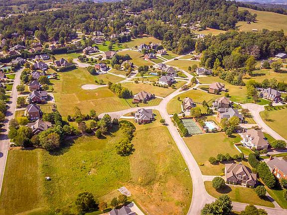 4th image of 2919 Amesbury Dr