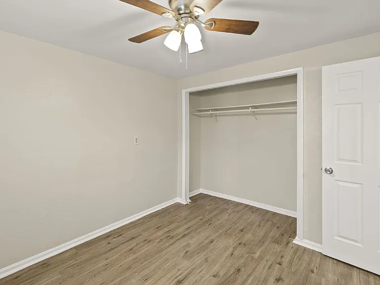 4060 Airport Rd — Photo 14