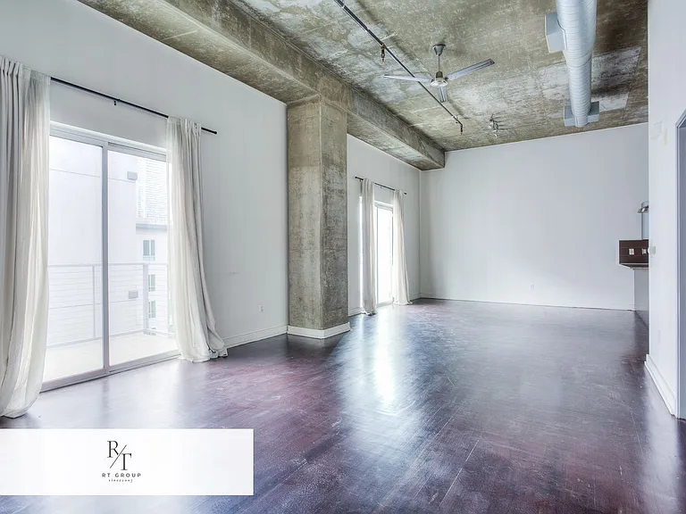645 W 9th St #742 — Photo 14