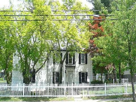 1st image of 122 Sea Cliff Ave