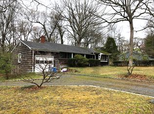 83 Dogwood Dr, Wading River, NY