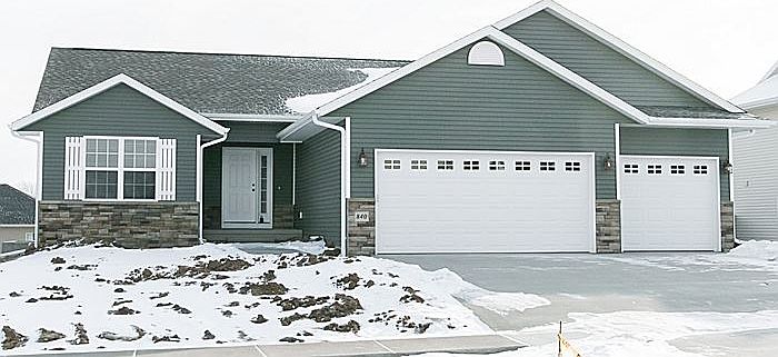 1st image of 840 Jessie St
