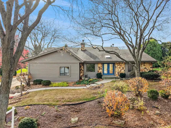 6341 Briarcliff Ln, Middleton, WI 53562
