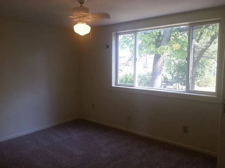710 N Tracy Ave — Photo 4