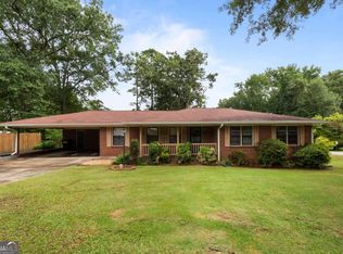 24 Chestnut Dr, Newnan, GA