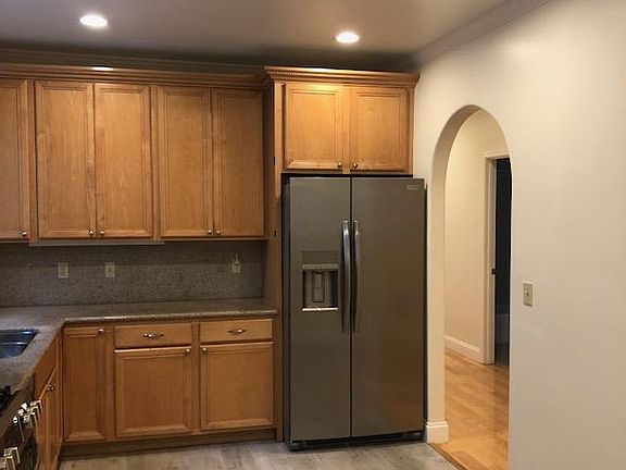 2nd image of 766 26th Ave