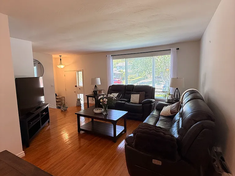 31 Brenlyn Ct #UPPER — Photo 5