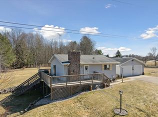 N4526 Riverview Rd, Shawano, WI 54166