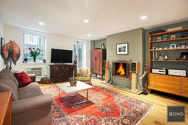 Sold by Bond New York | media 30