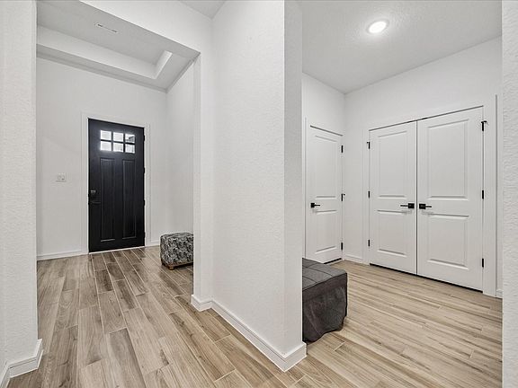5th image of 7915 Driftwood Bay Dr