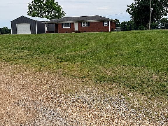 4th image of 327 Latta Rd