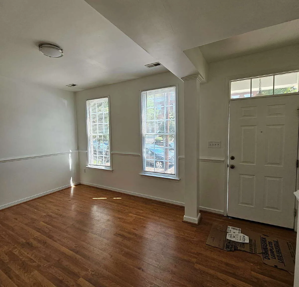4 bed, 1.5 bath, 1688 sqft, $2,470 — Photo 4