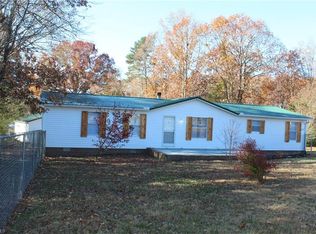 139 Crestwood Cir, Lexington, NC 27295