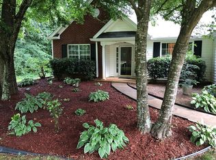 104 Buckingham Dr, Hiram, GA 30141