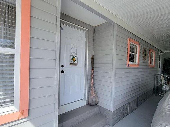 3rd image of 916 Spruce Street