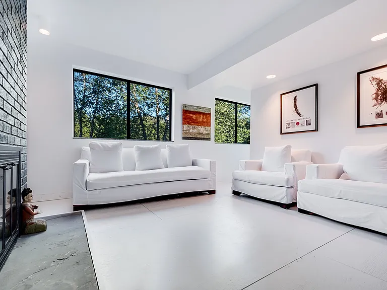 11 Sheperds Ln — Photo 7