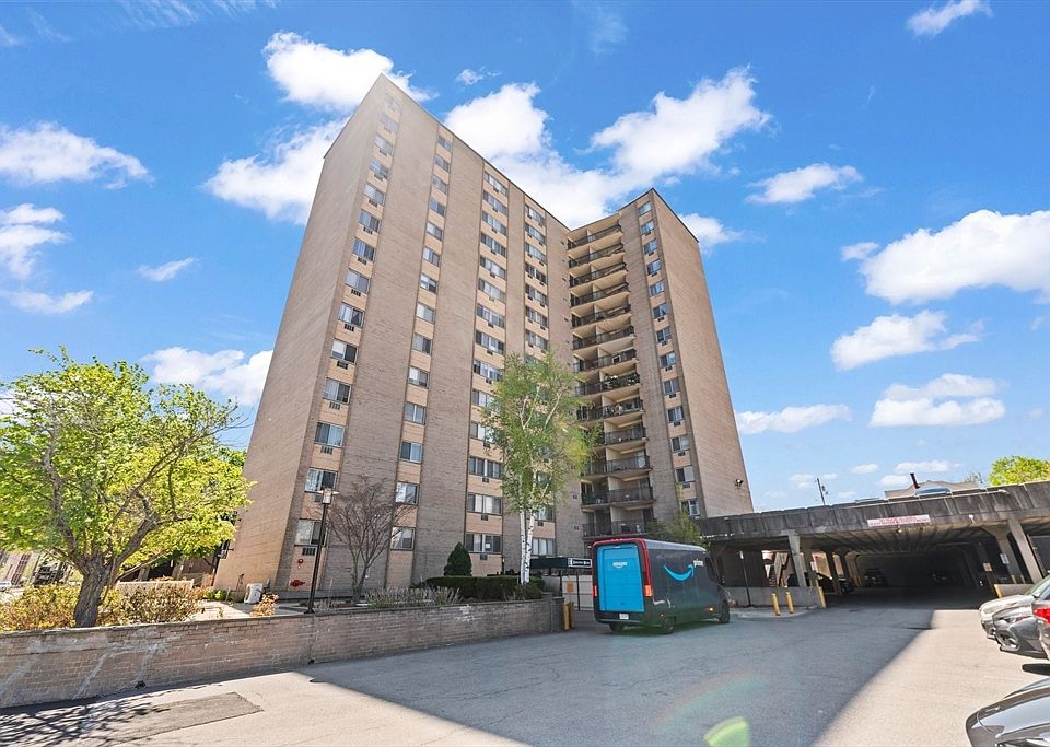1st image of 1025 Hancock St Unit 13M