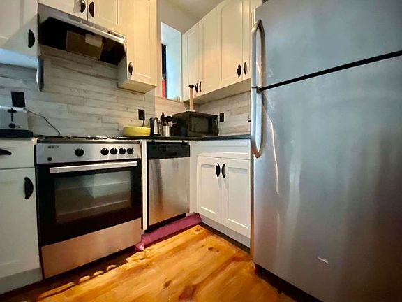 4th image of 80 New York Ave #2F