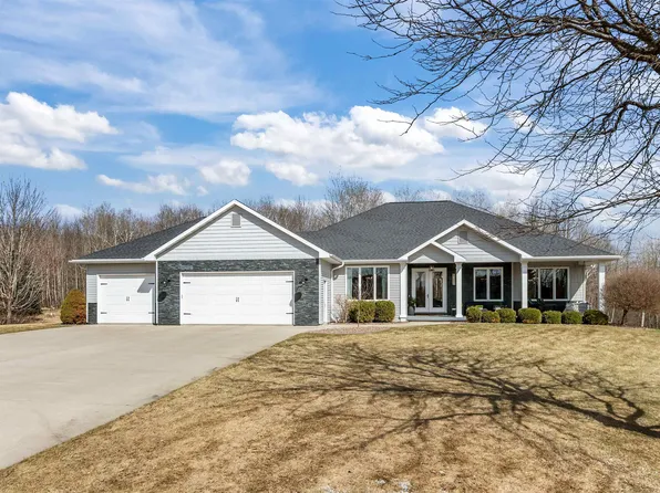 W7516 Molly Marie Ct, Greenville, WI 54942