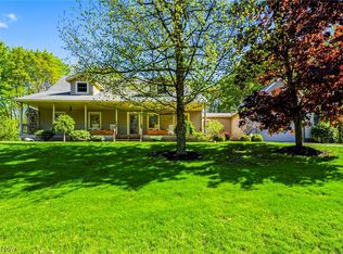 11790 Arbor Glen Dr, Chardon, OH 44024