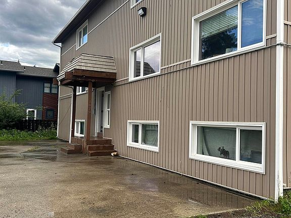 3rd image of 1029 Aurora Dr
