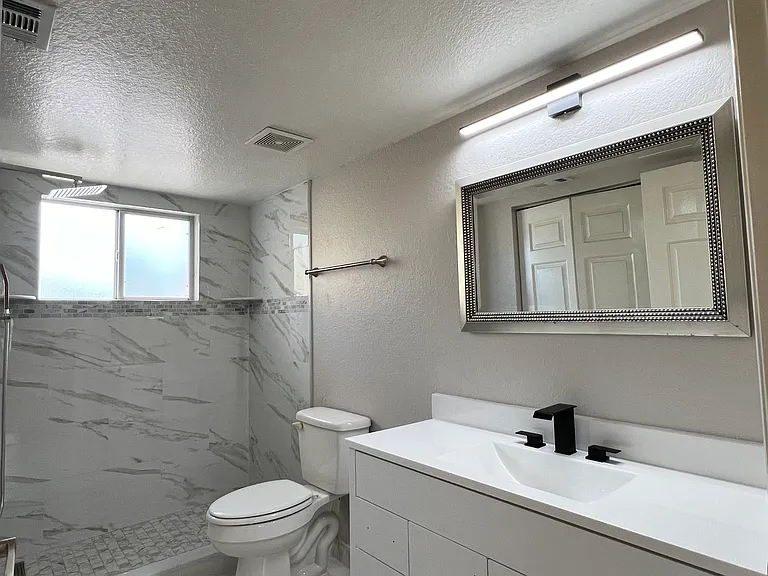 8271 Key Royal Cir — Photo 29