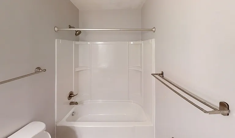 1302 W Huron St — Photo 10