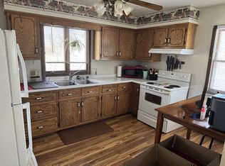 117-121 E High St, Seymour, WI 54165