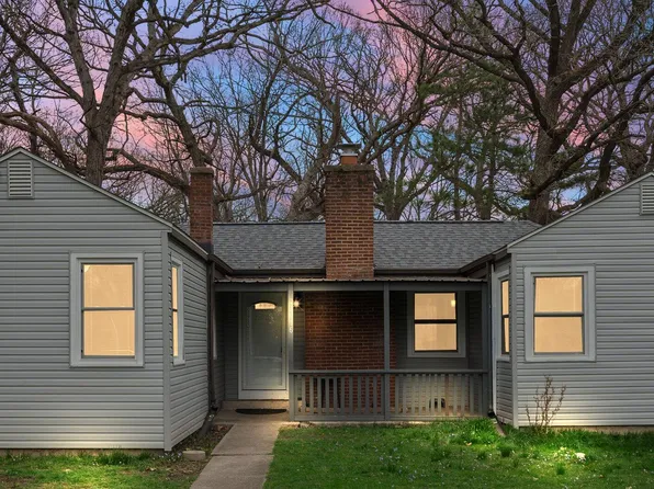 1016 E 63rd Pl, Merrillville, IN 46410