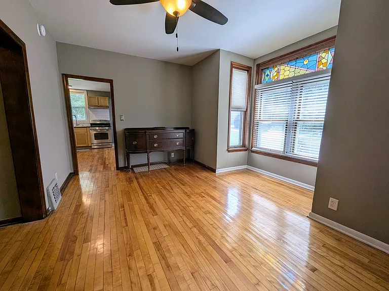 72 Maria Ave — Photo 6