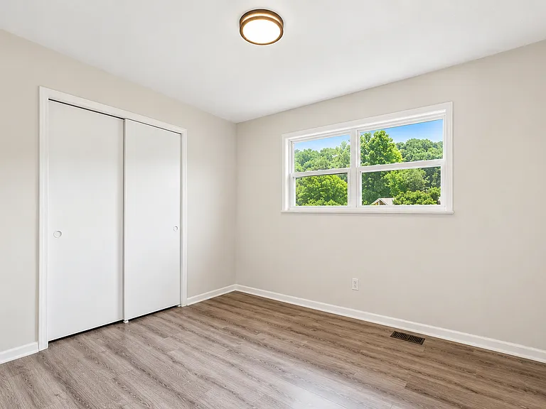 4401 Genny Lynn Dr — Photo 14