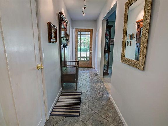 3rd image of 3605 Hays Ct