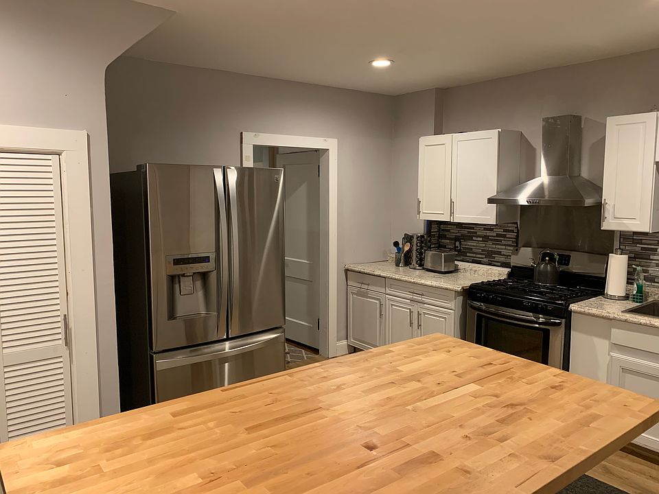 1st image of 15921 Clifton Blvd