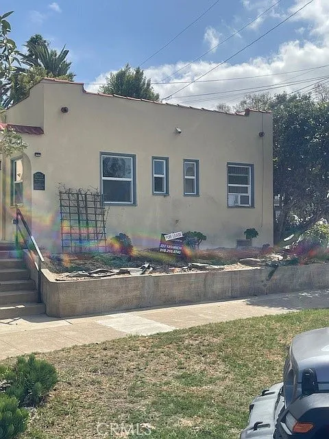 1 bed, 400 sqft, $2,500 — Photo 3